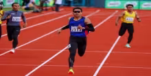 Aksi Johor Umar Osman (tengah) dalam acara 400m lelaki / BERNAMA